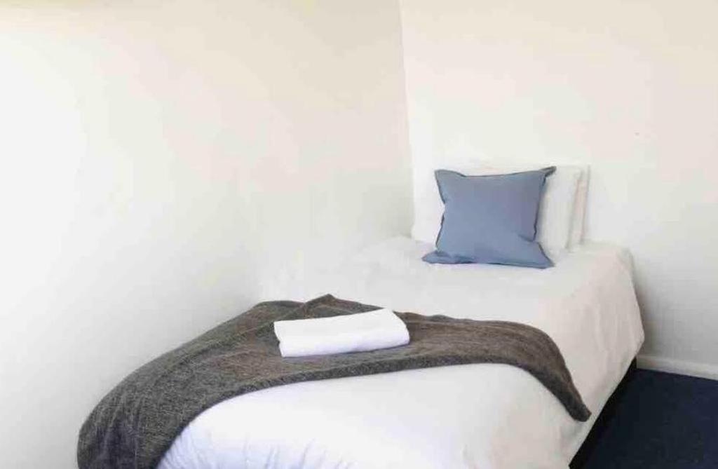 Arbnb Comfy Sleep Guest House Self Catering Private Bedrooms 60 Pound Per Night Per Person Лондон Экстерьер фото